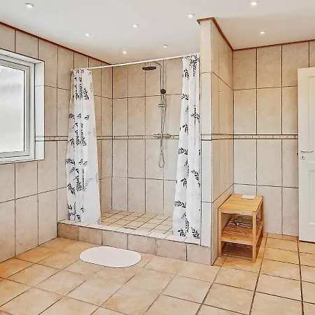 Two-bedroom Holiday In Henne 9 * Fårevejle