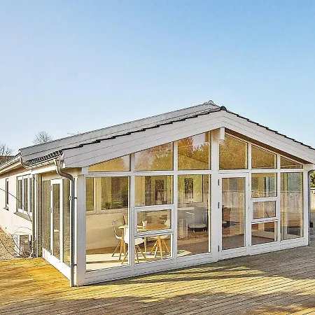 Two-bedroom Holiday In Henne 9