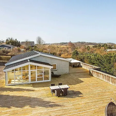 Сasa de vacaciones Two-bedroom Holiday In Henne 9 *